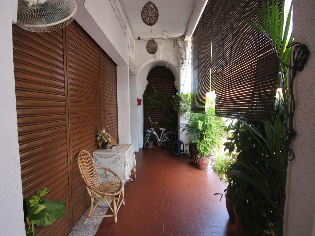 Cocoa Mews Cafe And Homestay George Town Exterior foto
